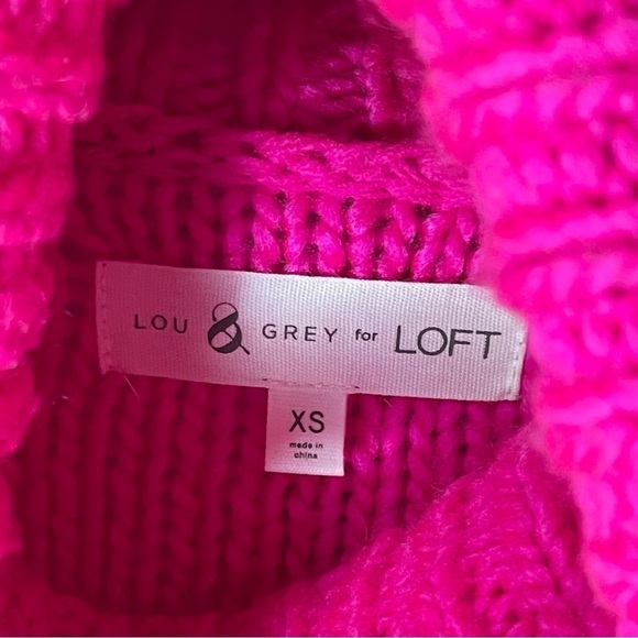 Lou & Grey for Loft‎ Sweater Women’s Sz XS Fushia Fringe Turtleneck - Picture 8 of 8